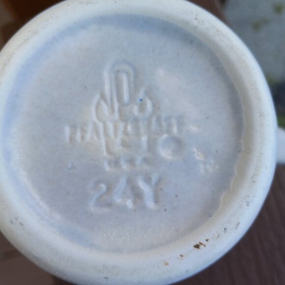 Vintage Pfaltzgraff Yorktowne Creamer Pitcher 24Y - Picture 11 of 11